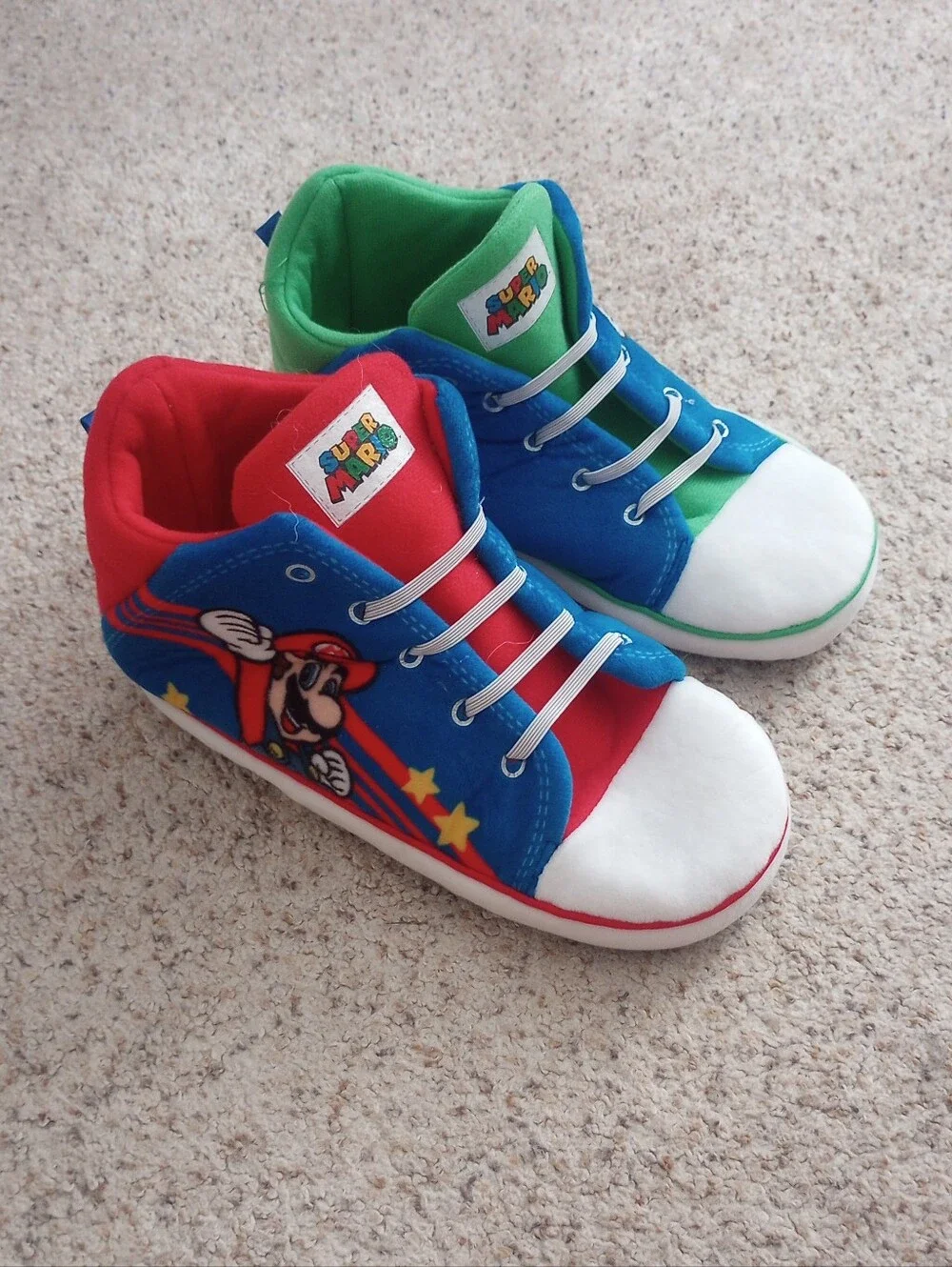Super Mario Bros Slippers Boys Size 4-5